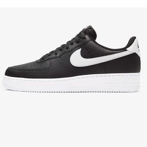 ✨Air Force 1 NIKE black white swoosh as is priced to sell 5 youth